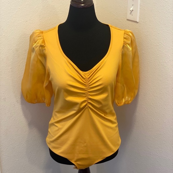 Andrew Marc Tops - Marc New York Puff Sleeve Body Suit Mustard Yellow Gold Stretch M NEW $49